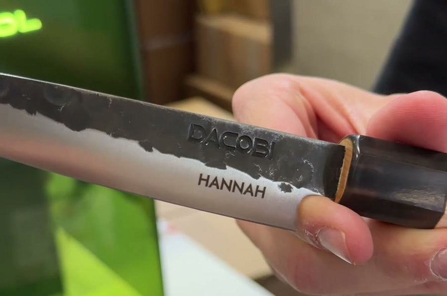 DACOBI Tsuchime penge lézerrel gravírozott HANNAH névvel